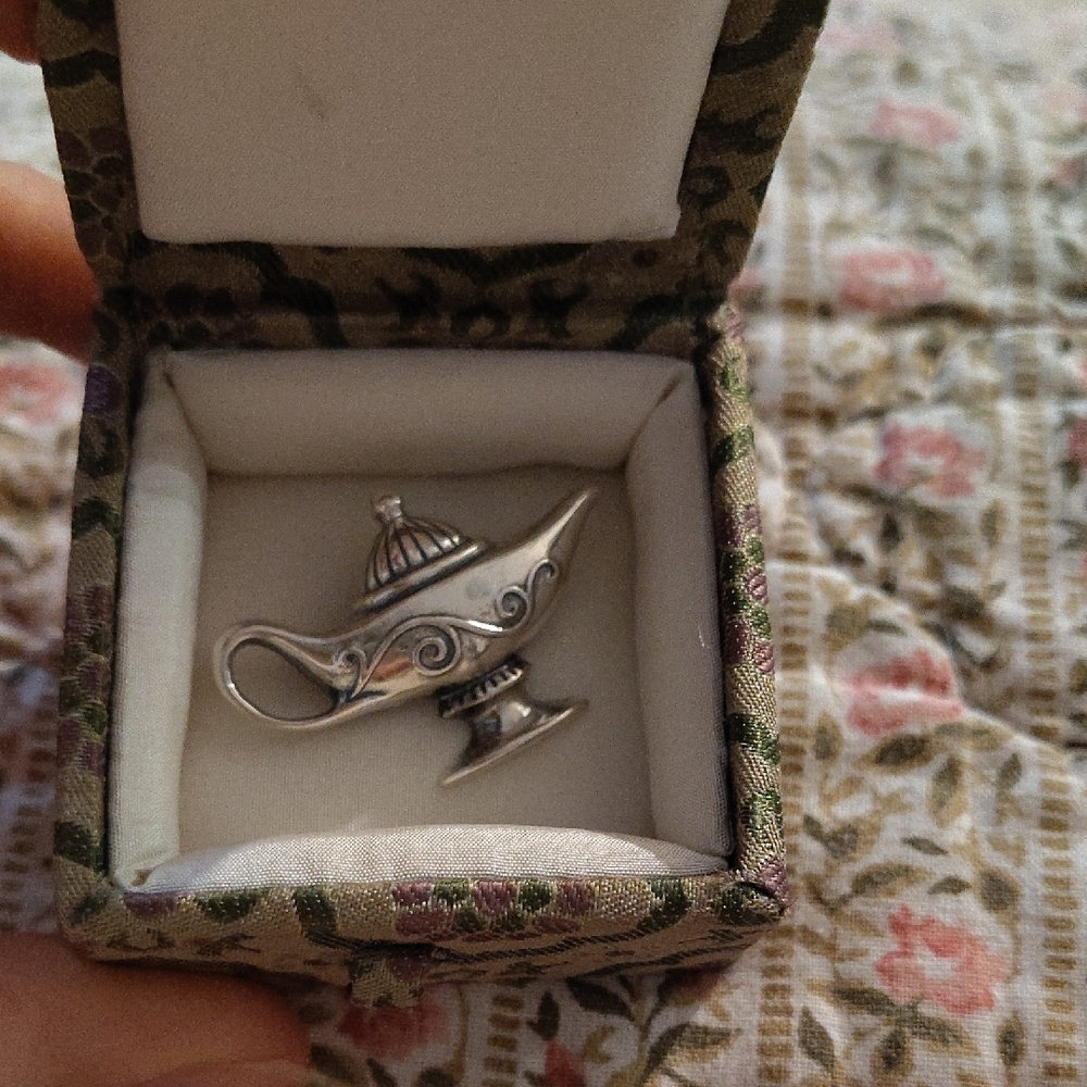 James Avery Retired Vtg Sterling Silver Lamp Brooch Pin